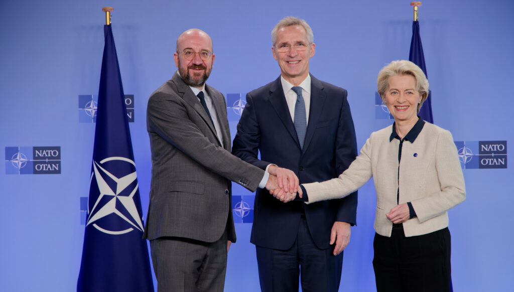NATO ve Avrupa Birliği arasında savunma iş birliği toplantısı